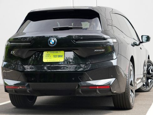 Used 2023 BMW iX xDrive50 w/ Ultimate Package 2 AWD/4WD image 5