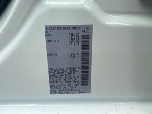 Used 2025 Nissan Altima 2.5 SV FWD image 27