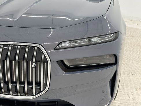 Certified 2023 BMW i7 xDrive60 AWD/4WD image 11