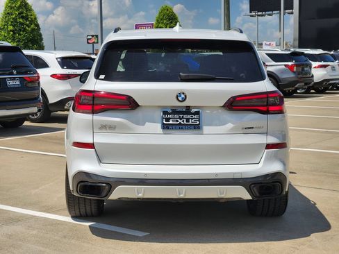 Used 2022 BMW X5 xDrive40i w/ M Sport Package AWD/4WD image 6