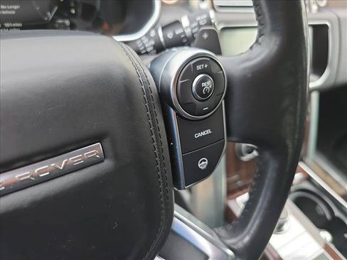 Used 2017 Land Rover Range Rover HSE AWD/4WD image 19