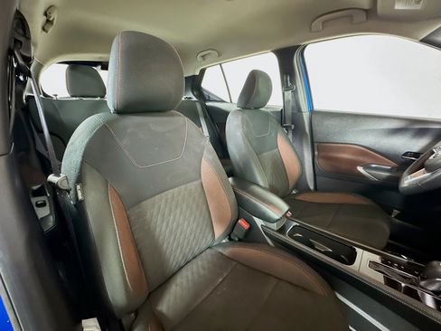 Used 2024 Nissan Kicks SR FWD image 25
