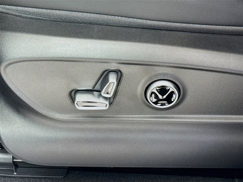 New 2025 Maserati Grecale GT image 20