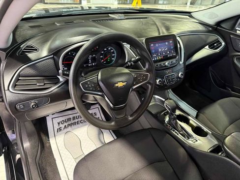 Used 2025 Chevrolet Malibu LT FWD image 28