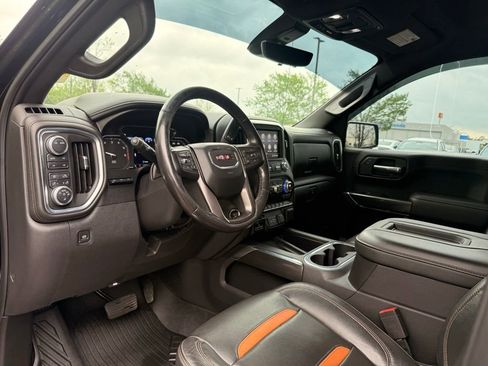 Used 2020 GMC Sierra 1500 AT4 w/ AT4 Premium Package image 9