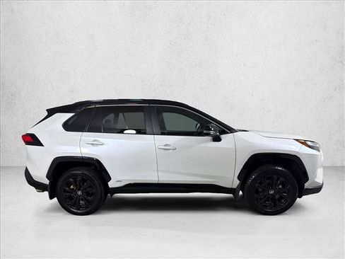 Used 2024 Toyota RAV4 XSE AWD/4WD image 3