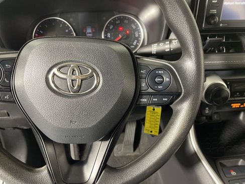 Used 2022 Toyota RAV4 LE AWD/4WD image 14