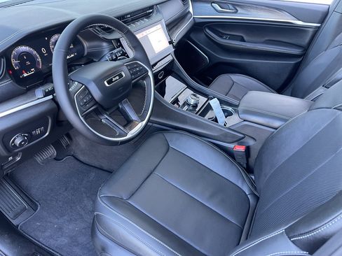 New 2026 Jeep Grand Cherokee Limited Reserve image 9