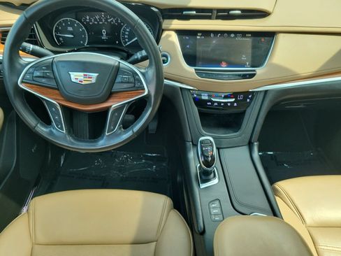 Used 2019 Cadillac XT5 Platinum AWD/4WD image 19
