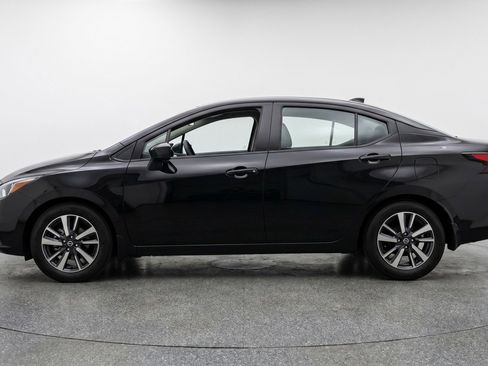 Used 2025 Nissan Versa SV FWD image 5