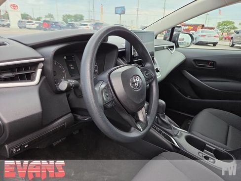 Certified 2025 Toyota Corolla LE FWD image 17