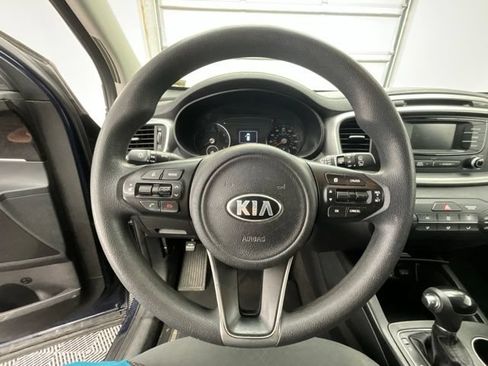 Used 2016 Kia Sorento FWD image 5
