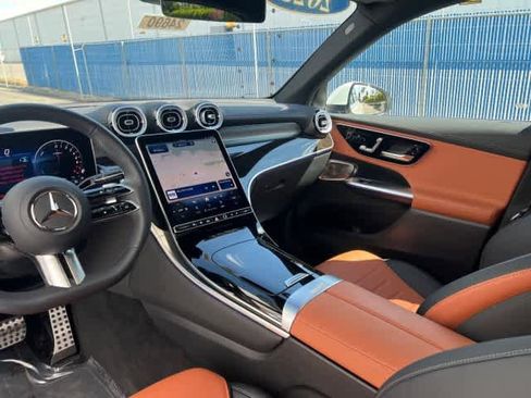 Certified 2025 Mercedes-Benz GLC 350e 4MATIC image 17