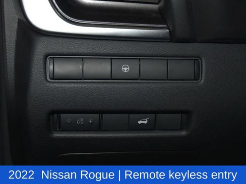 Used 2022 Nissan Rogue SV w/ SV Premium Package image 9