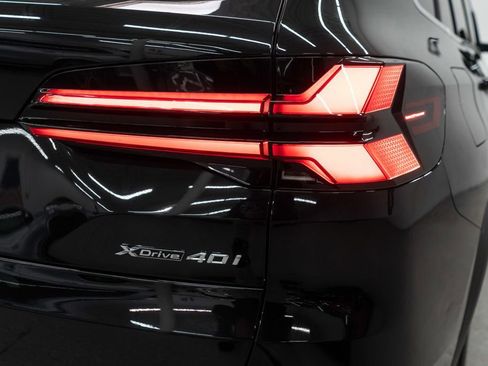 Used 2024 BMW X5 xDrive40i w/ Premium Package image 58