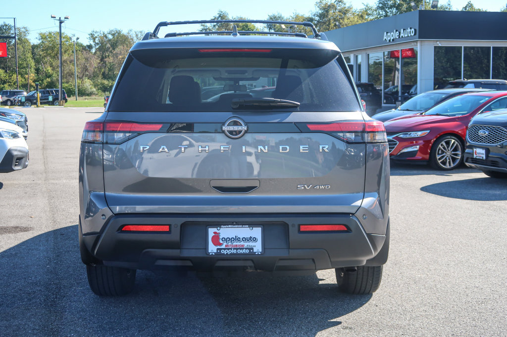 Used 2022 Nissan Pathfinder SV AWD/4WD image 10