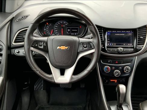 Used 2020 Chevrolet Trax LT w/ Redline Edition image 5