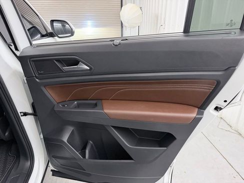 Used 2021 Volkswagen Atlas SEL Premium AWD/4WD image 41