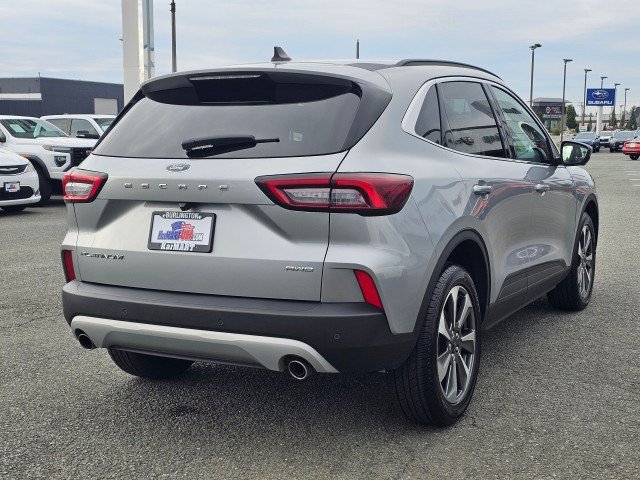 Used 2024 Ford Escape Platinum AWD/4WD image 3