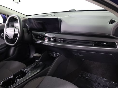 Used 2025 Kia K4 FWD image 26