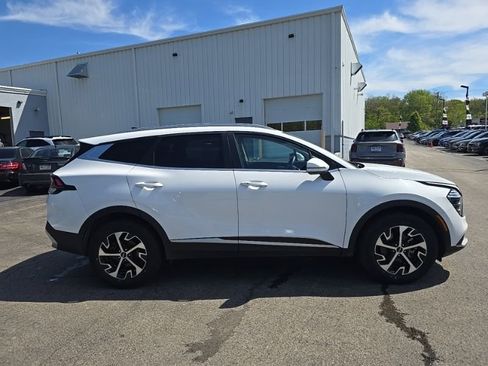 Certified 2024 Kia Sportage EX AWD/4WD image 9