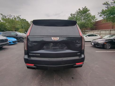 Used 2023 Cadillac Escalade ESV Sport Platinum AWD/4WD image 4