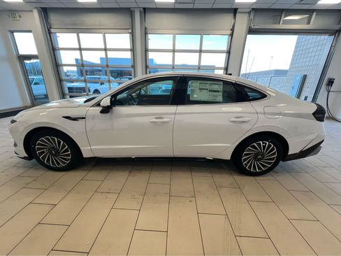 New 2026 Hyundai Sonata Limited FWD image 12
