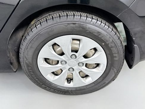 Used 2016 Hyundai Accent SE FWD image 27
