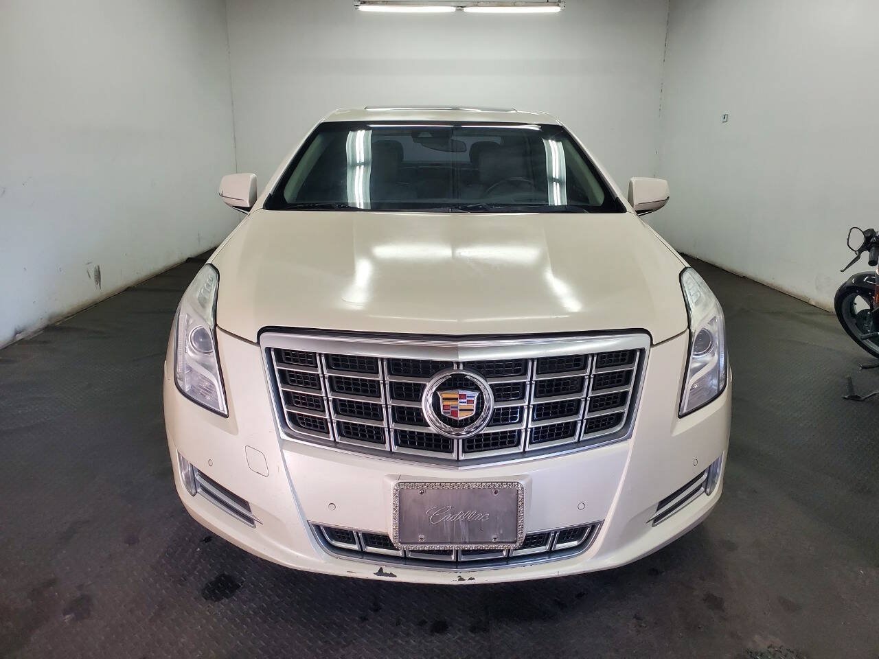 Used 2014 Cadillac XTS Premium AWD/4WD image 2