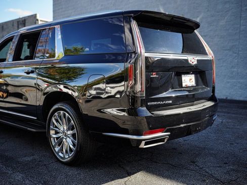 Used 2022 Cadillac Escalade ESV Luxury image 10