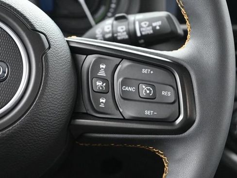Used 2024 Jeep Wrangler Unlimited AWD/4WD image 29