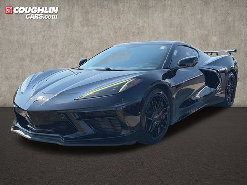Used 2020 Chevrolet Corvette Stingray Preferred Cpe w/ 2LT Preferred Equipment Group RWD image 4