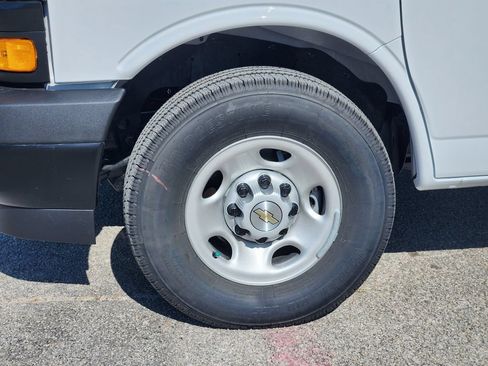 New 2026 Chevrolet Express 2500 Extended w/ Safety Package RWD image 8