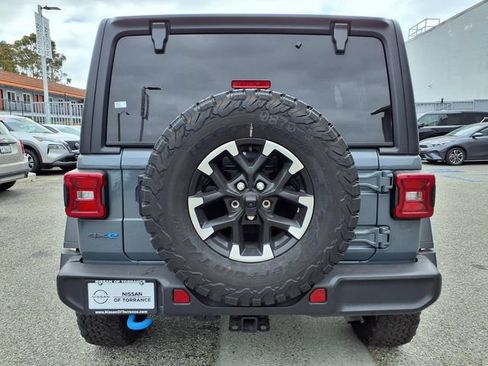 Used 2025 Jeep Wrangler Unlimited Rubicon 4xe w/ Convenience Group AWD/4WD image 21