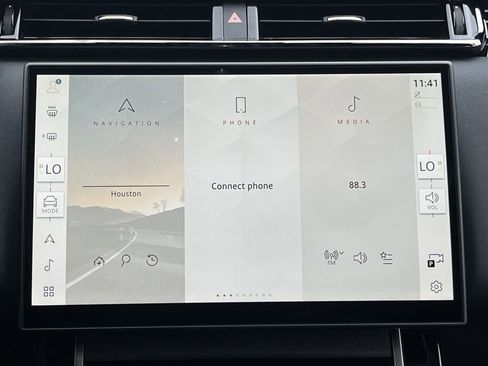 New 2026 Land Rover Range Rover Velar Dynamic SE image 23