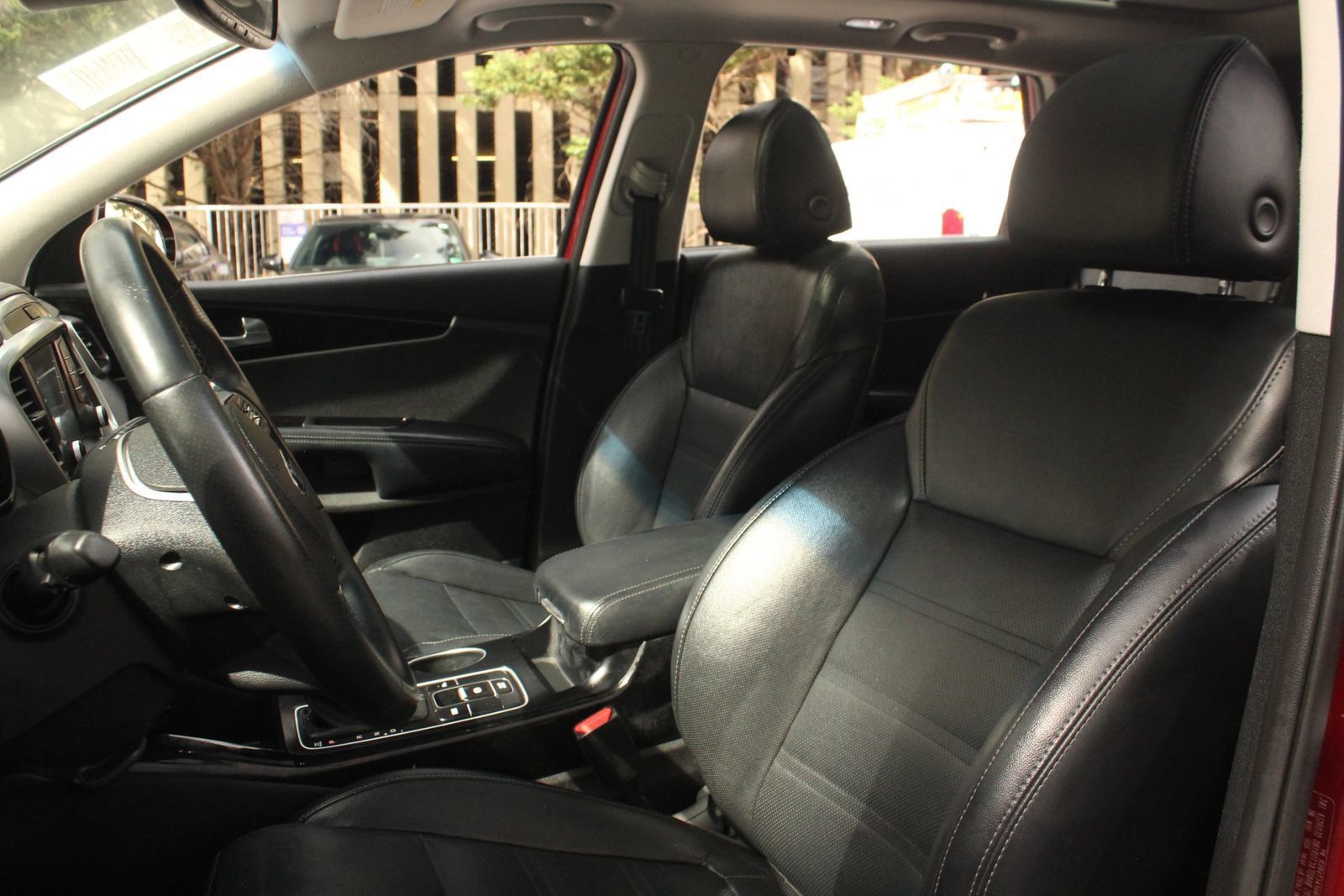 Used 2019 Kia Sorento SX FWD image 16