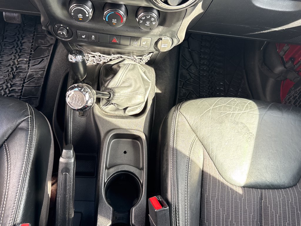 Used 2013 Jeep Wrangler Unlimited Sport AWD/4WD image 23