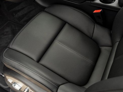 New 2026 Porsche Macan image 23