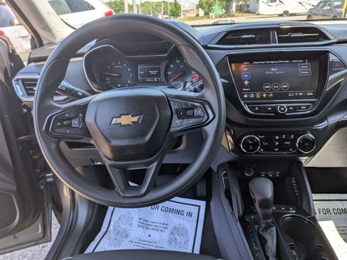 Used 2021 Chevrolet TrailBlazer LT w/ Convenience Package FWD image 40