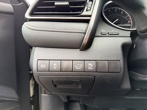 Used 2023 Toyota Camry XLE image 17