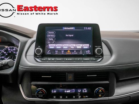 Used 2023 Nissan Rogue SV AWD/4WD image 12