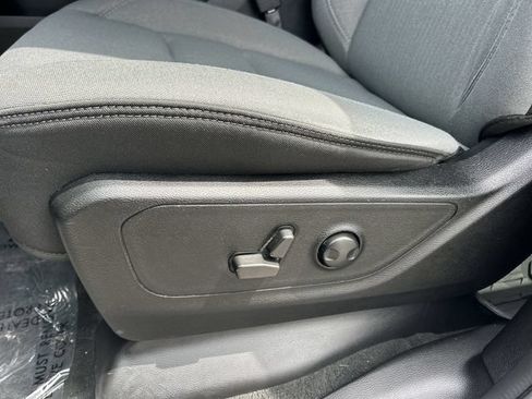 Used 2022 RAM 1500 Big Horn AWD/4WD image 19