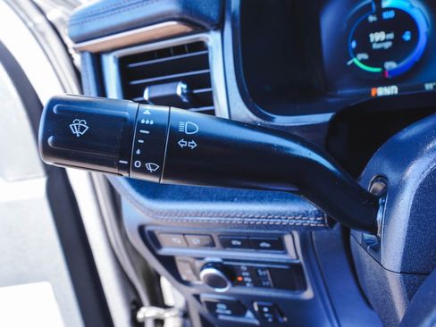 Used 2022 Ford F150 Lightning Lariat image 26