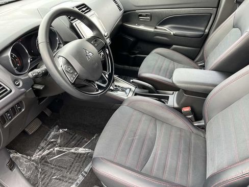 Used 2025 Mitsubishi Outlander Sport AWD image 23
