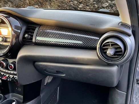 Used 2016 MINI Cooper S image 15