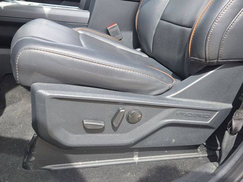 Used 2025 Ford F250 Lariat w/ Black Appearance Package AWD/4WD image 23
