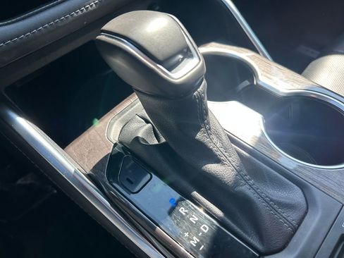 Used 2023 Toyota Highlander Limited image 18