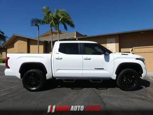Used 2024 Toyota Tundra Limited AWD/4WD image 7