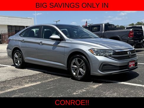 Used 2024 Volkswagen Jetta SE FWD image 3