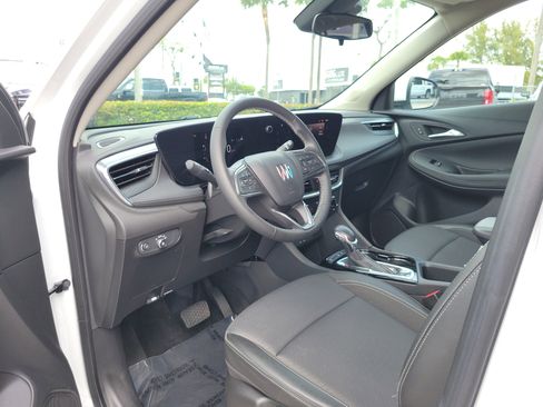 Used 2024 Buick Encore GX Preferred image 9